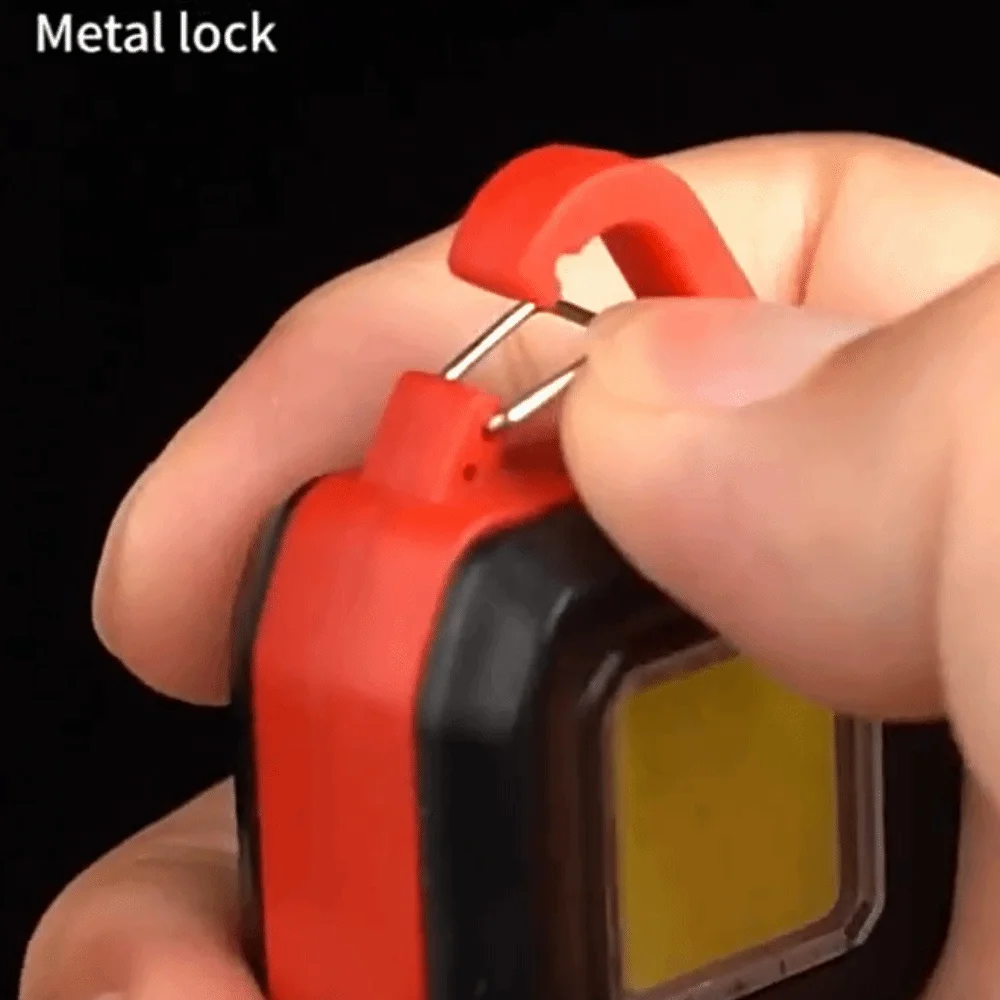 Llavero con linterna recargable para exteriores, llavero portátil multifunción brillante, Mini llavero con luz LED portátil - imagen 3