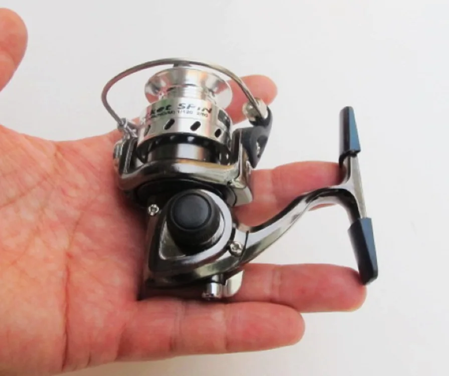 Carrete de pesca MN100, el más pequeño, totalmente de Metal, Mini señuelo de ralfting para orilla de hielo, pluma de invierno, carrete giratorio - imagen 3