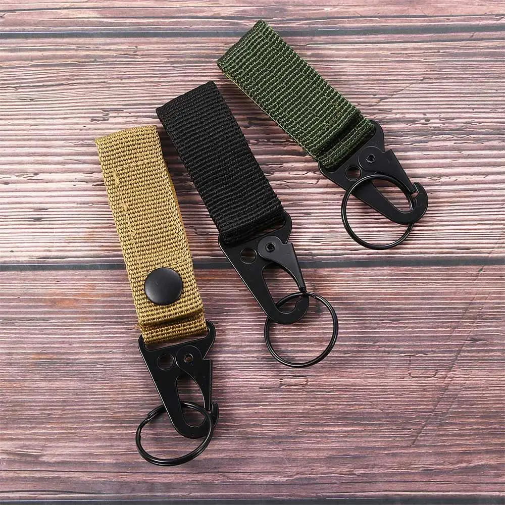 Accesorios de llavero en diversos colores para uso diario