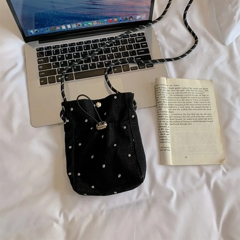 Nuevo bolso cruzado ligero con estampado de flores, versión coreana, bolso de hombro, bolso de mensaje de Color sólido para mujer - imagen 2