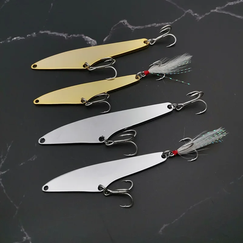 OUTKIT alta calidad fundición larga 1 Uds 11g18g Metal VIB señuelo de pesca Jigbait cuchara Crankbait manivela cebo triple con 2 ganchos