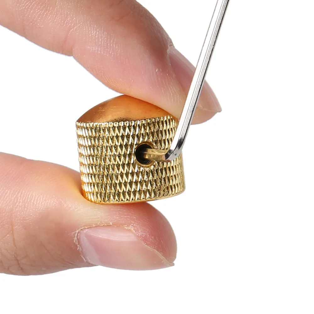 Venta al por mayor, 2 uds., perillas de Control de tono de volumen para bajo eléctrico de Metal, perillas de cúpula + tapa de interruptor de llave, accesorios para guitarra - imagen 5