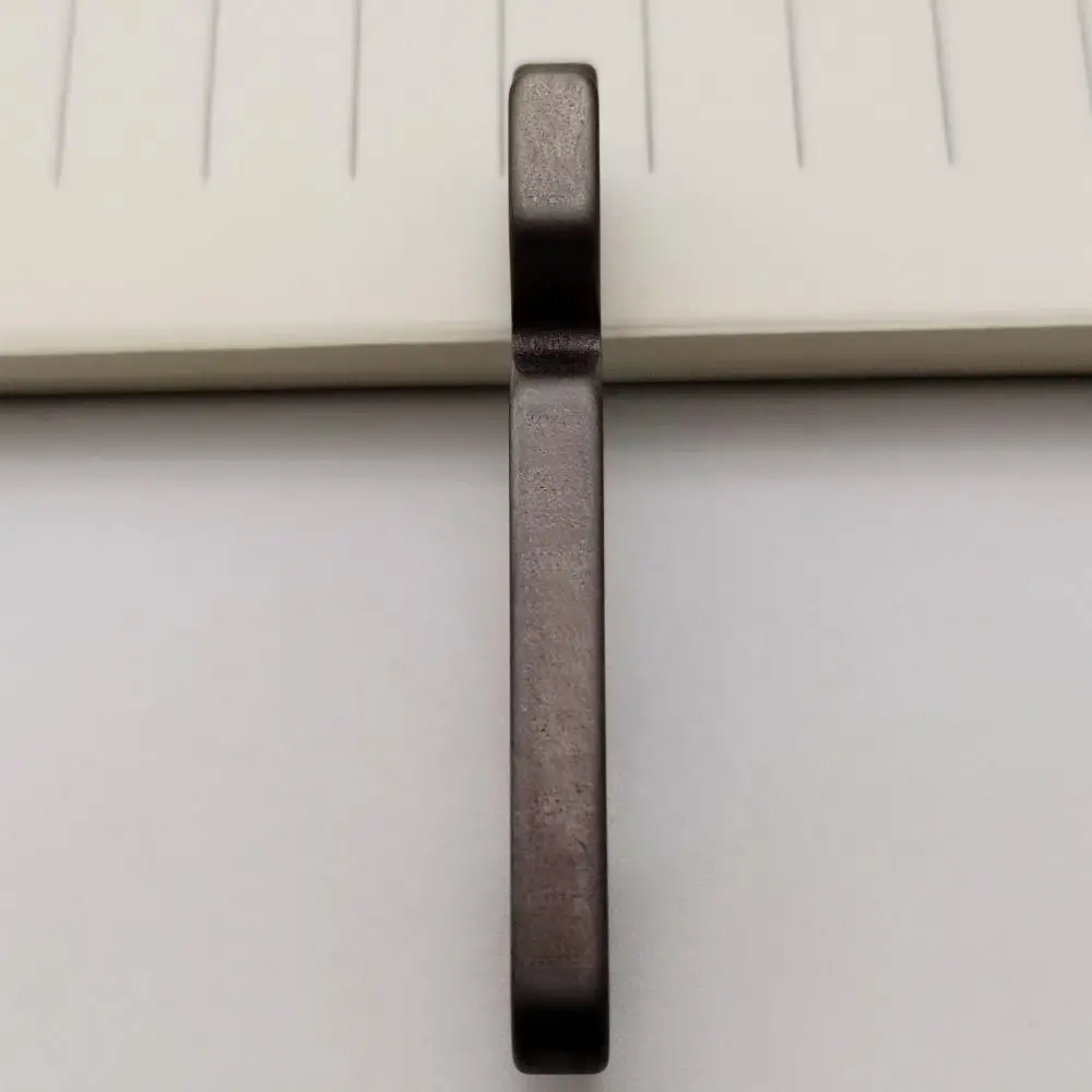 Llavero ligero de aleación de titanio, llavero con Clip para cinturón multifunción de extracción rápida para exteriores, hebillas de extremo de cinta gris