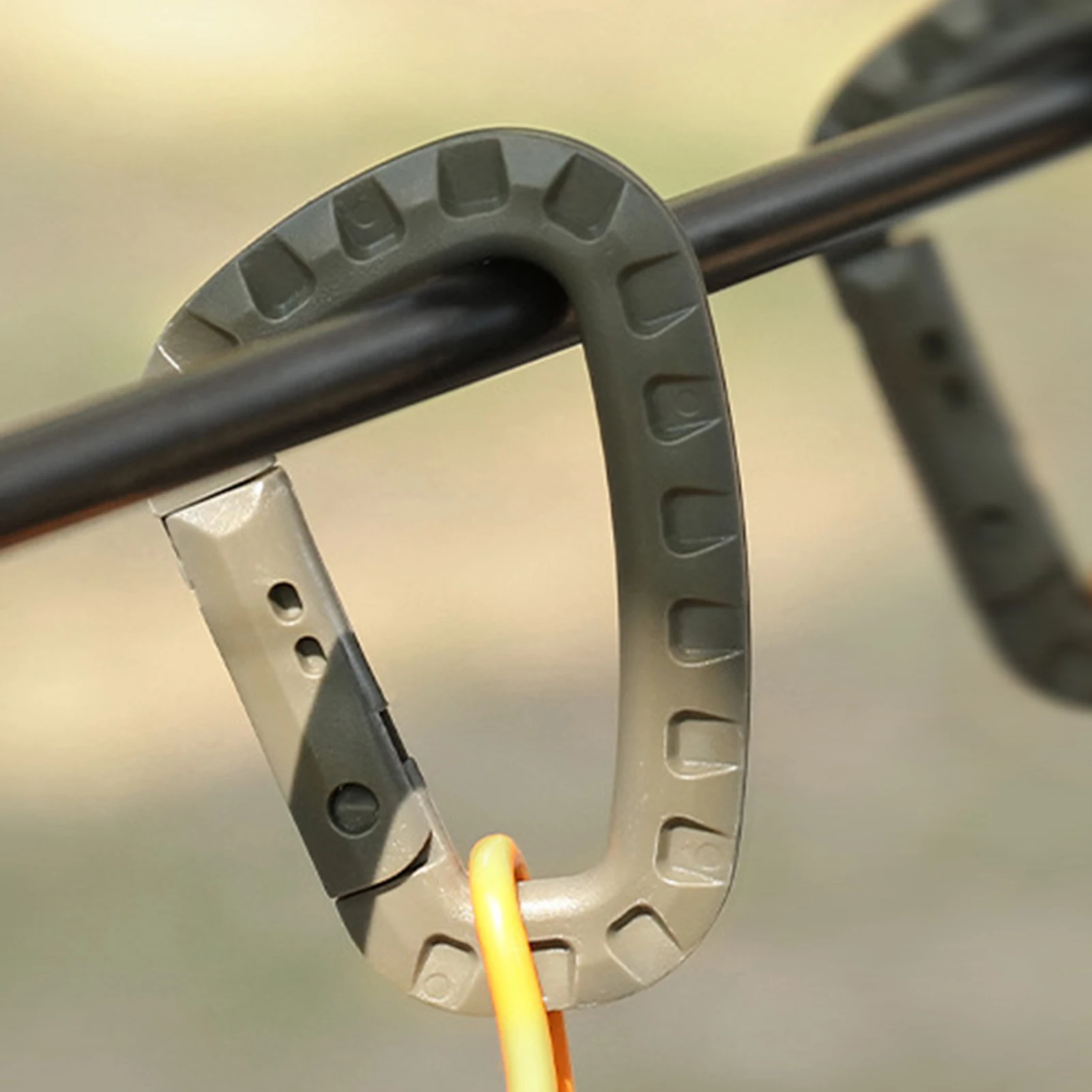 Hebilla de plástico tipo D para escalada de montaña, gancho táctico en forma de D para exteriores, mochila grande, llave, alta calidad - imagen 3