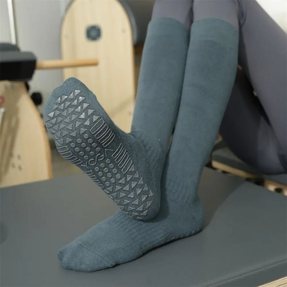Calcetines antideslizantes de colores para mujer, medias de tubo largo para Yoga, Pilates, Ballet, transpirables, elásticas, para Fitness, interiores, baile - imagen 2