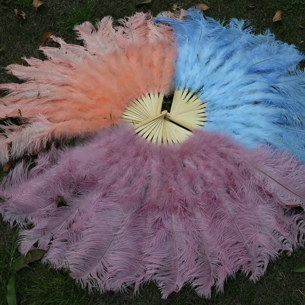 Abanico de plumas de avestruz rojo grande plegable para escenario - imagen 5