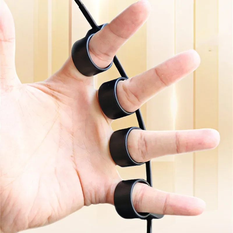 Expansor de dedo Universal ajustable, entrenamiento de guitarra, entrenador de alcance, tamaño deúd de dedo, instrumento Musical de alta calidad de moda sólida - imagen 3