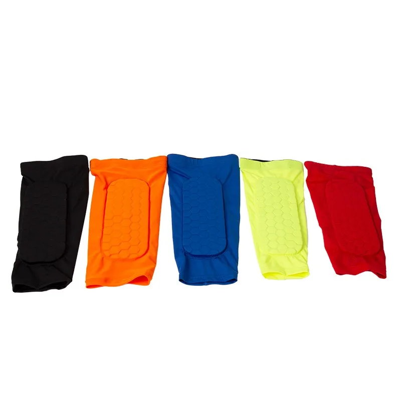 1 par de espinilleras de fútbol, mangas con espuma, manga de compresión de pantorrilla, almohadillas de panal, mallas deportivas y equipo de fútbol - imagen 4