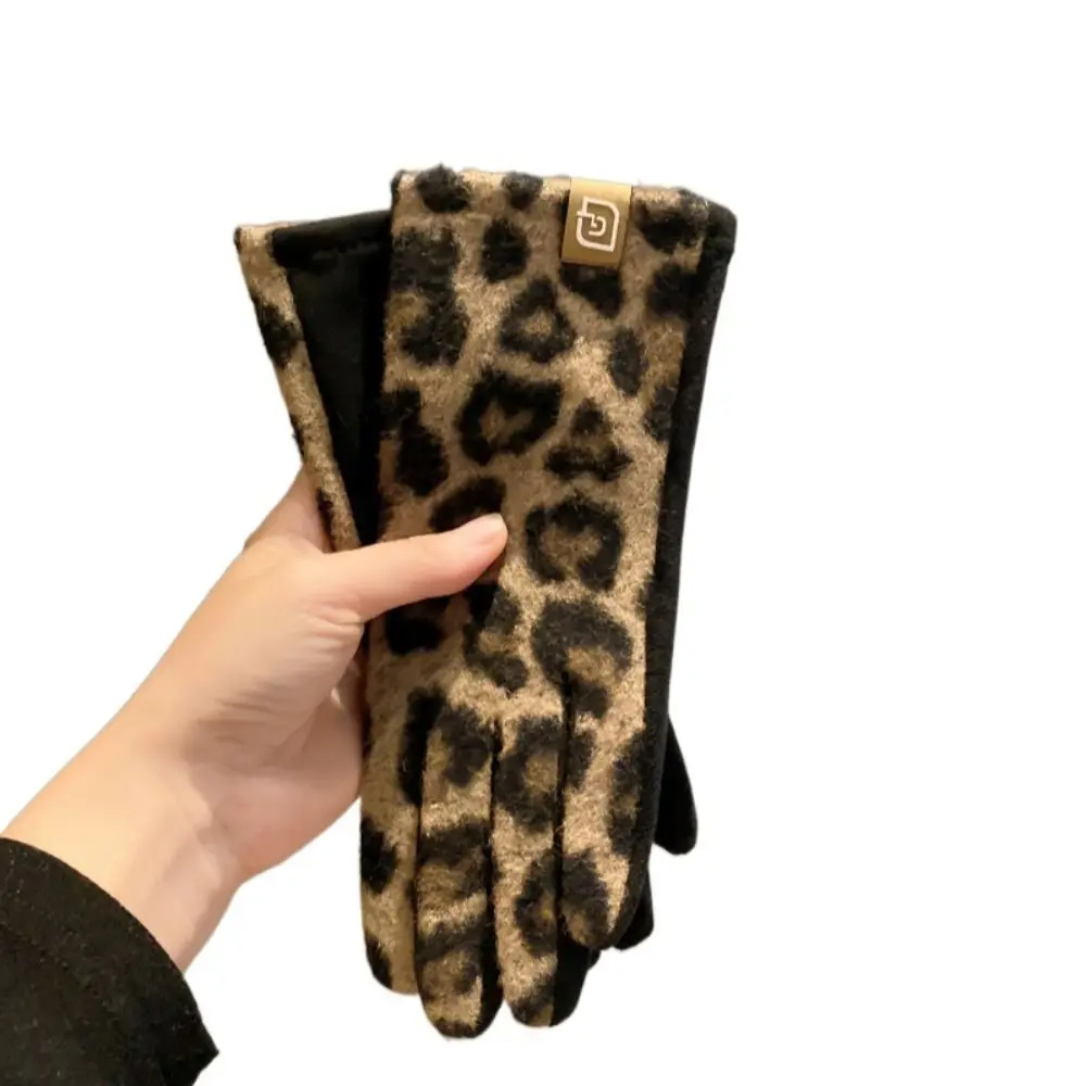 Guantes de cachemira con estampado de leopardo para mantener el calor, guantes de conducción a prueba de frío para mujer, manoplas a prueba de viento con pantalla táctil para motociclismo - imagen 4