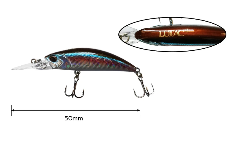 Un señuelo de pesca Luka de 50 mm con un diseño elegante y tres ganchos de agudos