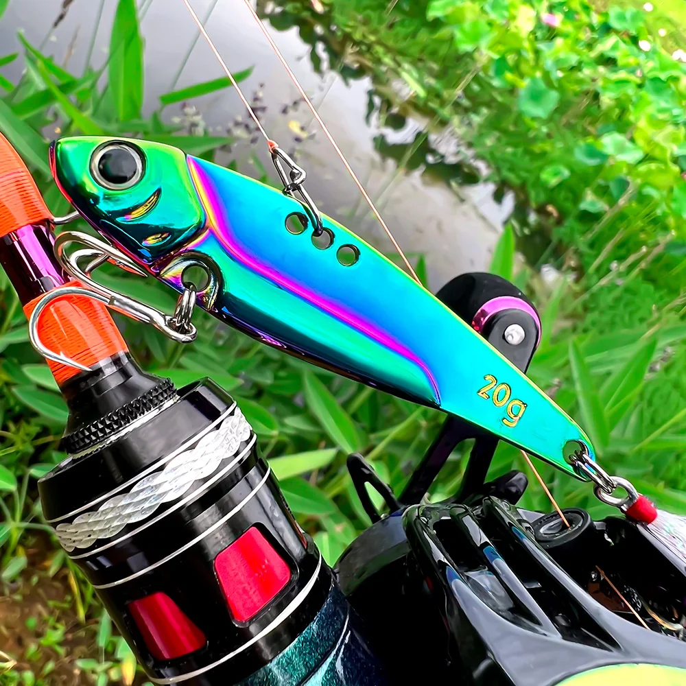 Experimente la emoción de la pesca con señuelos llamativos vibrantes