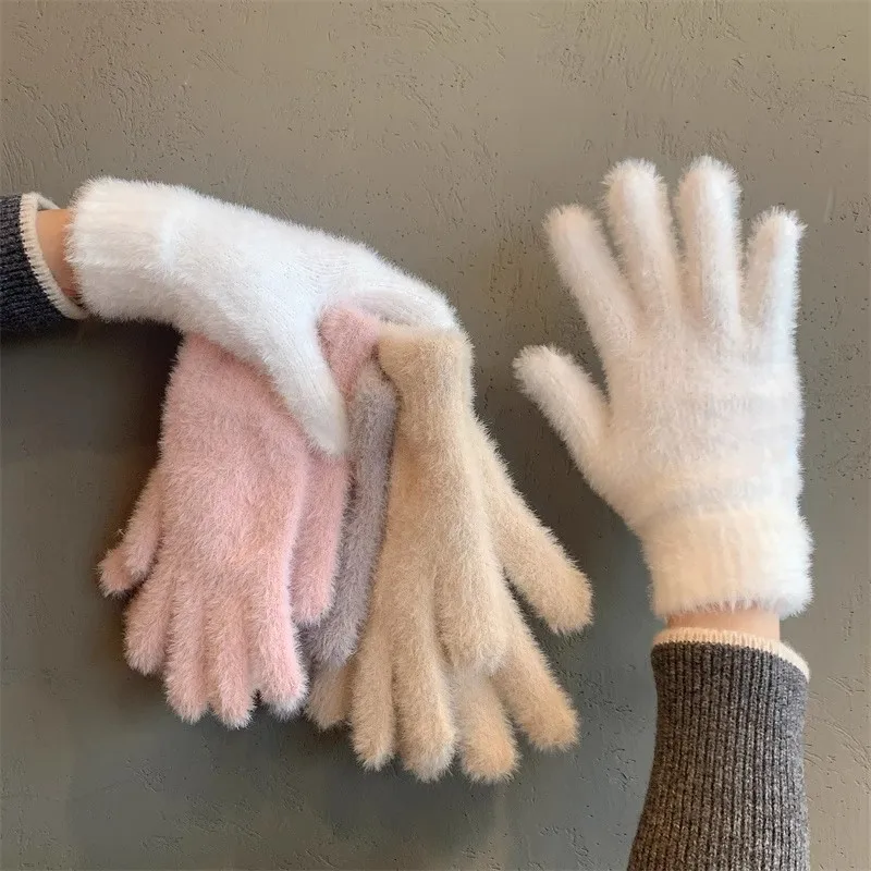 Guantes de cinco dedos de terciopelo de visón para mujer, manoplas cálidas de felpa a prueba de frío para ciclismo al aire libre, regalos de navidad 2024 - imagen 4
