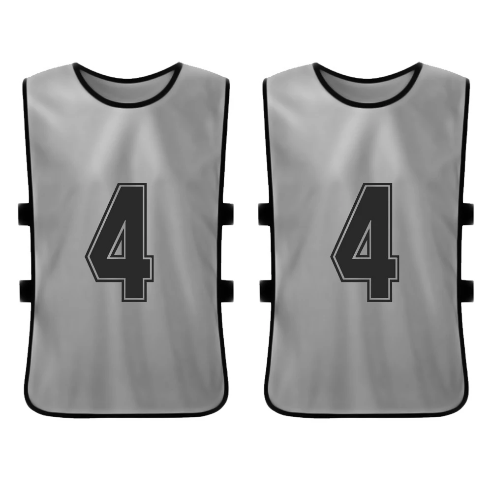 Estos piñones grises cuentan con un diseño audaz número 4 perfecto para equipos deportivos