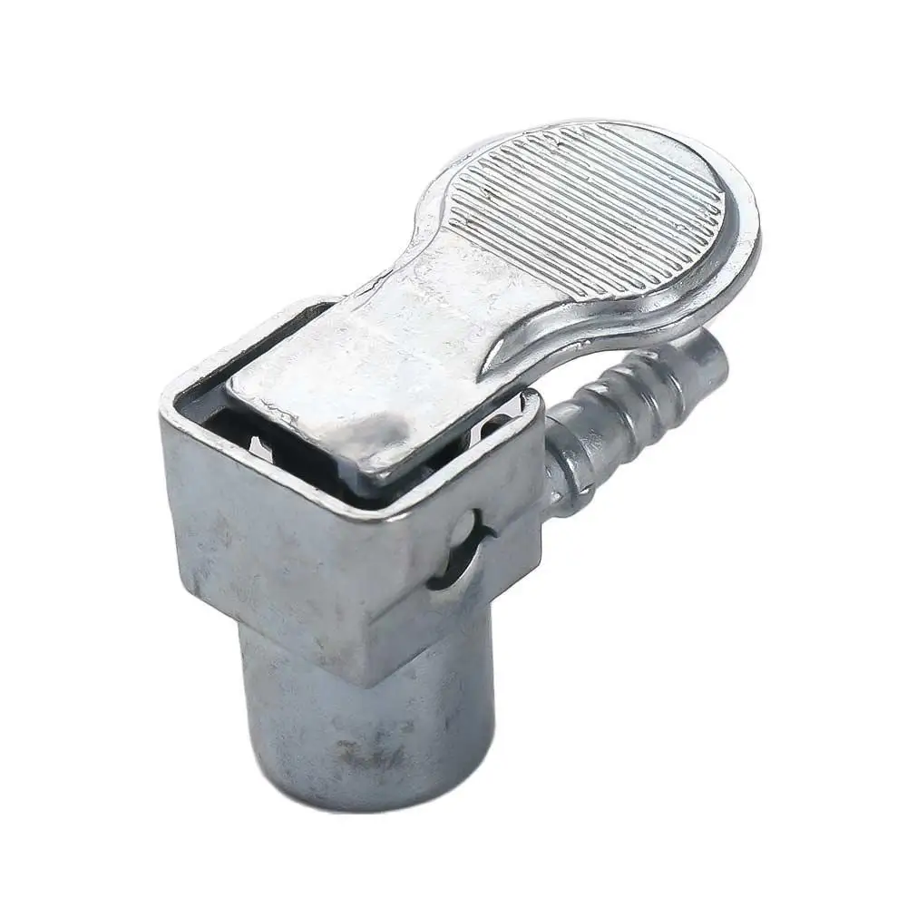 Una abrazadera de metal con un mango texturizado ideal para asegurar y manejar varios materiales