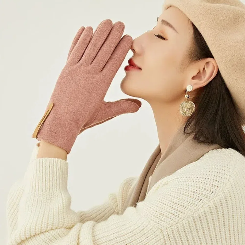 Guantes de Cachemira a la moda para mantener el calor, guantes de invierno con marca de letras a prueba de viento, guantes gruesos con pantalla táctil para mujer, guantes de invierno - imagen 2