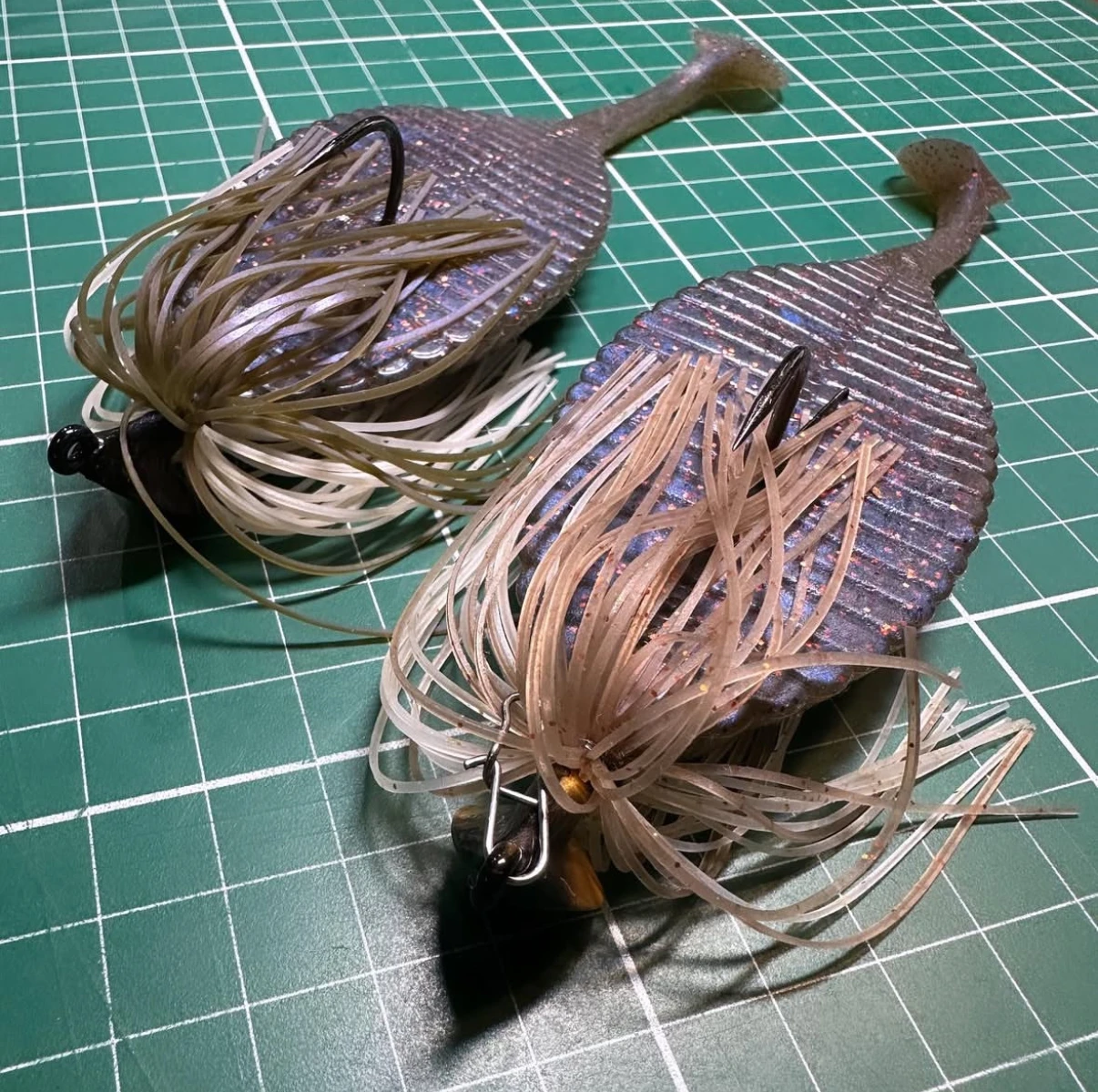 HIDEUP Flat Fish T-tail Fish Stagger Wide Juego de pesca múltiple de 2,7/3/4 pulgadas compatible con hojas caídas sin plomo - imagen 3