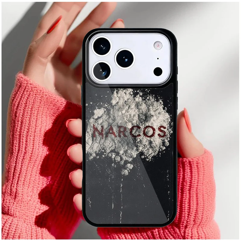 Perfil de la funda mostrando el grosor y bordes protectores