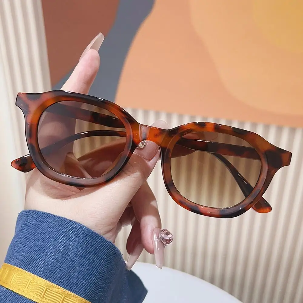 Gafas de sol ovaladas de moda, gafas de sol simples Vintage con protección UV, gafas Retro de Hip-Hop Punk, gafas de sol versátiles para hombres y mujeres - imagen 5