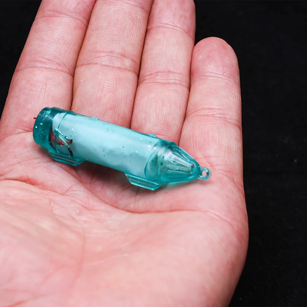 Lámpara de pesca Lámpara de pesca submarina electrónica Mini lámpara trampa para peces Lámpara de pesca LED Pesca en el mar Crankbait colorido de aguas profundas - imagen 3