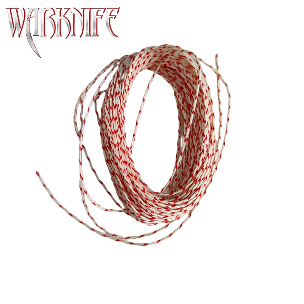 Wired for Success Unlease su creatividad con nuestro versátil cordón trenzado rojo y blanco