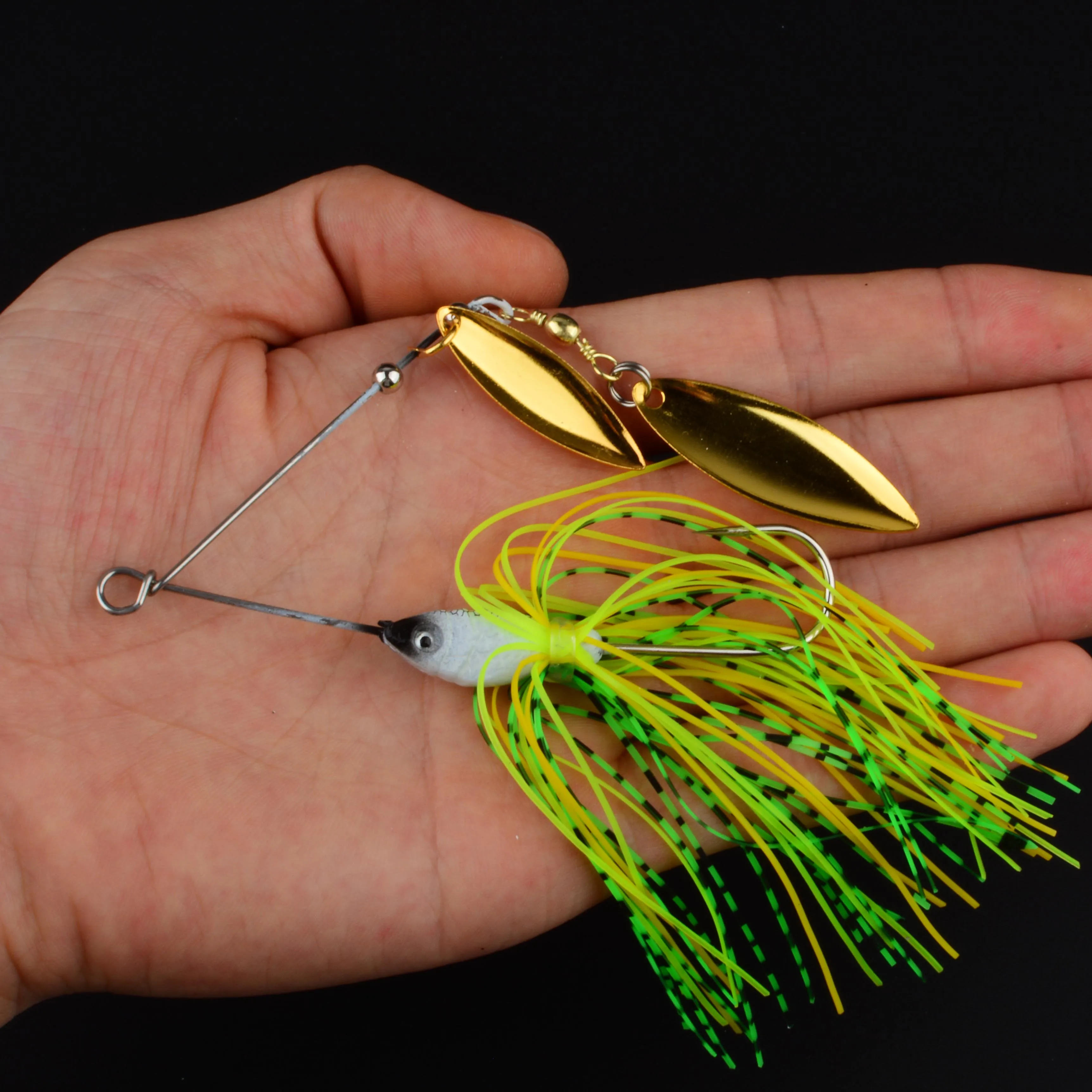 Spinnerbaits giratorios coloridos con cola atractiva y anzuelo afilado