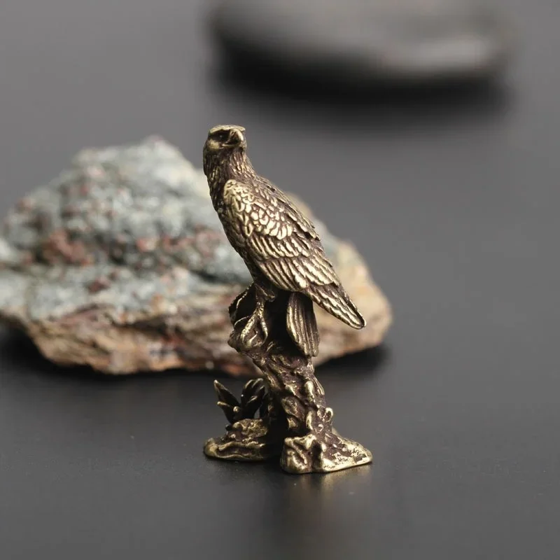 Escultura en miniatura de águila de cobre vintage para decoración - imagen 5