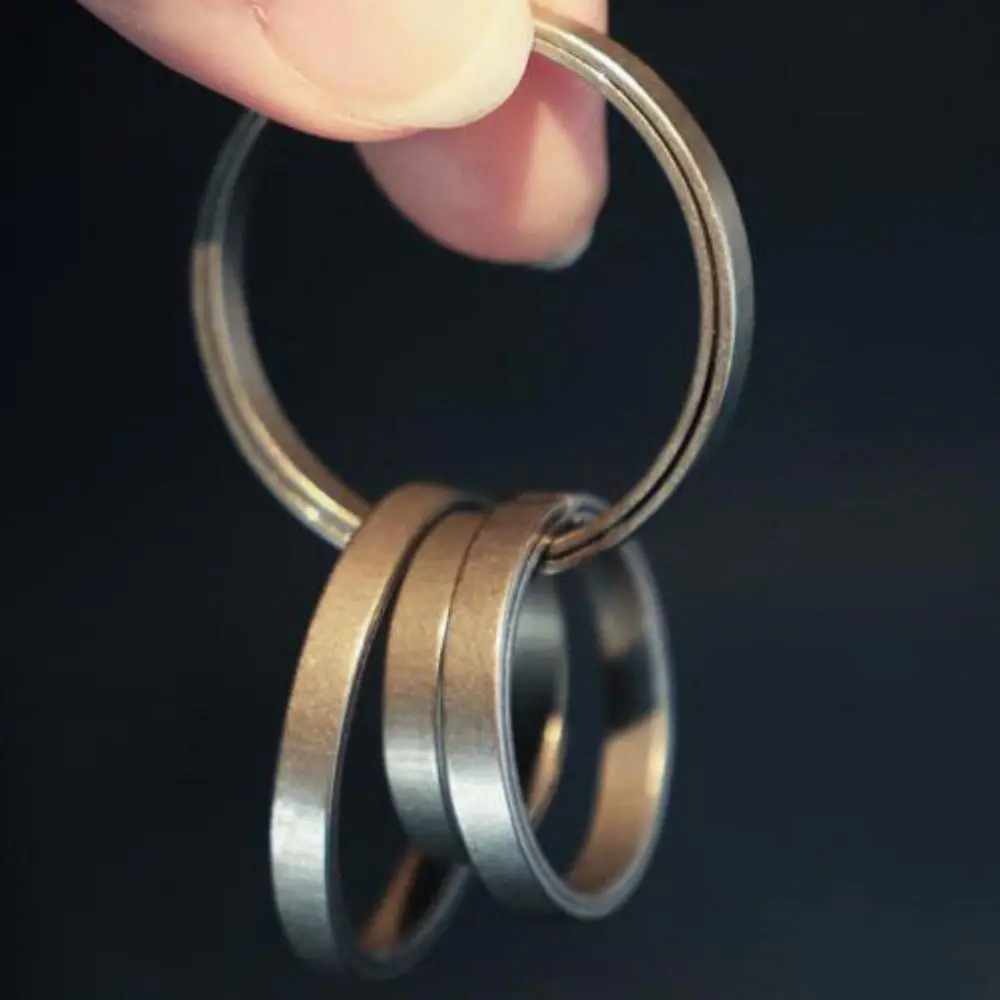 LLavero EDC de aleación de titanio de 20mm/24mm/29mm/33mm, portátil, 4 tamaños, llavero con hebilla para exteriores, herramienta colgante para viajes y acampada