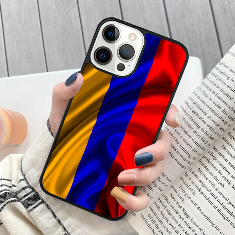 Recortes de cámara y laterales en la funda