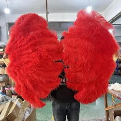 Abanico de plumas de avestruz rojo grande plegable para escenario