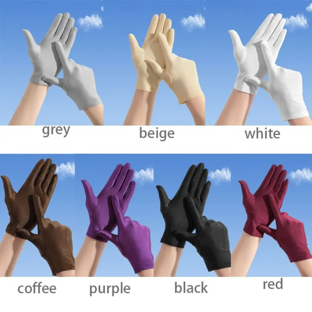 Una serie de manos con guantes diferentes colores