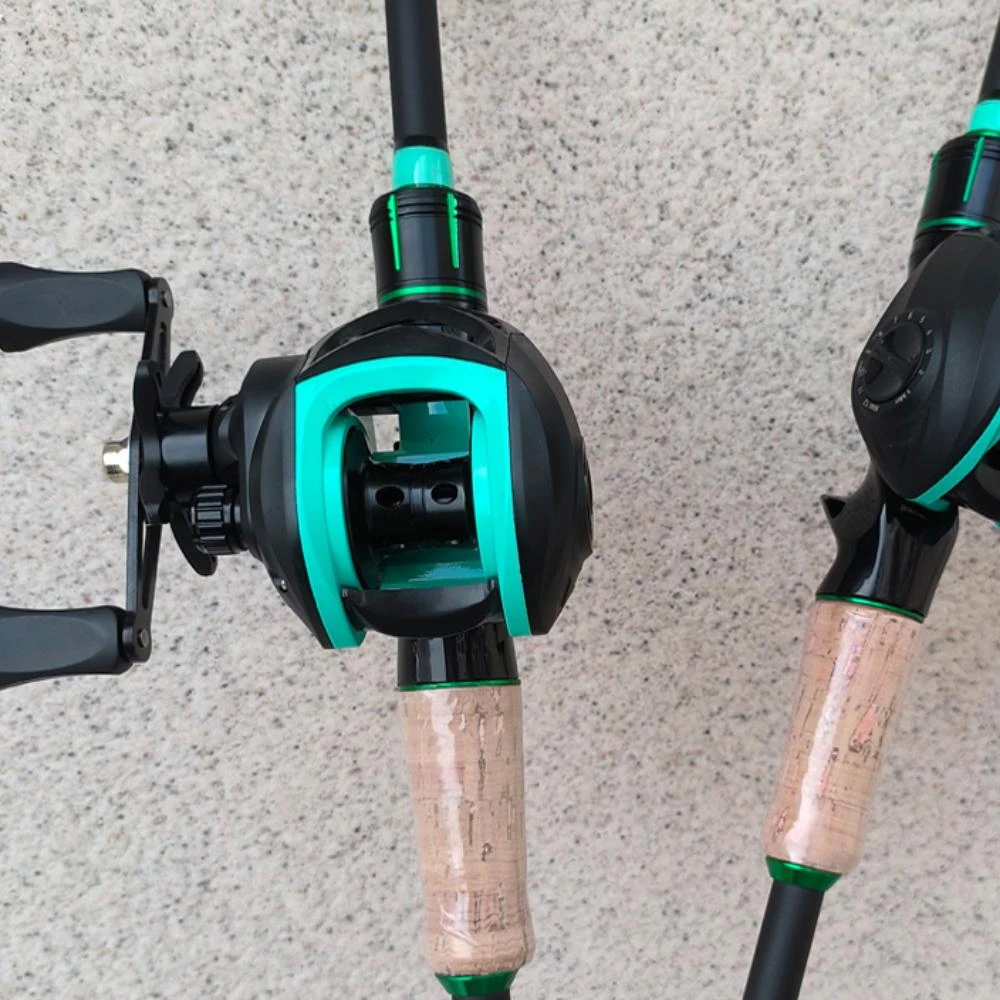 Combo de caña de pescar con señuelo de 4/5 secciones, caña de pescar ML giratoria/fundida de fibra de carbono de 1,8/2,1 m y carrete de Baitcasting, arrastre máximo de 10kg para lubina - imagen 5