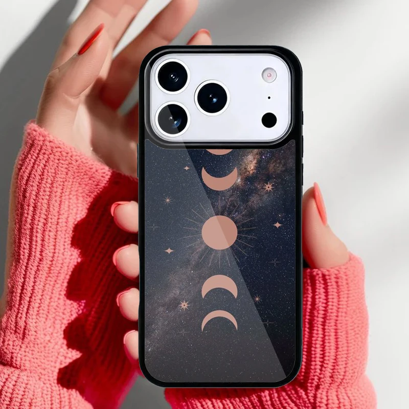Funda iPhone con diseño espacial de luna y cielo