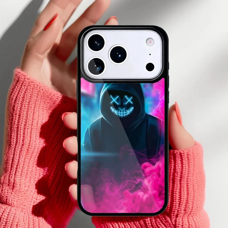 Funda colocada en un iPhone mostrando el ajuste exacto