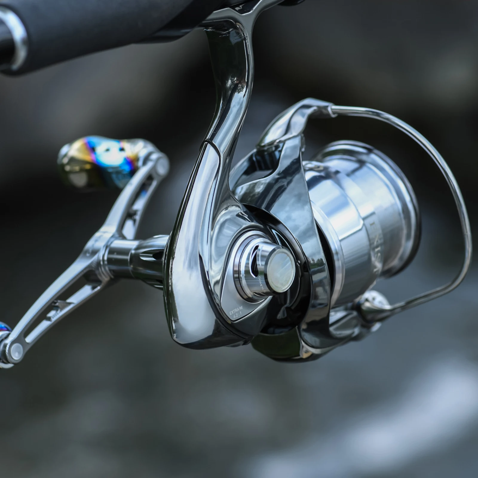 Tapa lateral GOMEXUS para carrete – Compatible Shimano y Daiwa - imagen 5
