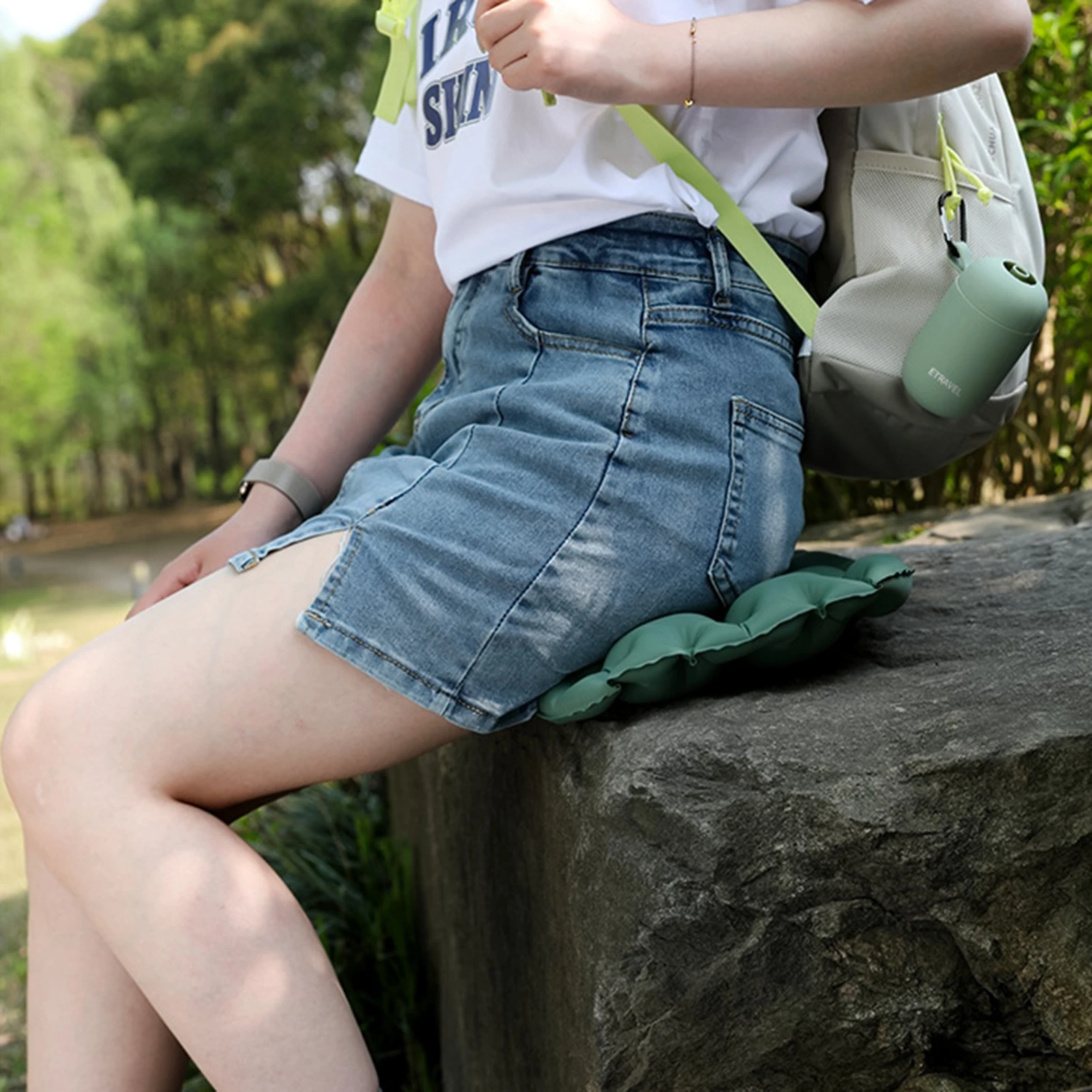 Estera de Camping portátil, asiento inflable plegable para exteriores, cojín de asiento a prueba de humedad para otoño e invierno, para acampar, senderismo y pesca - imagen 2