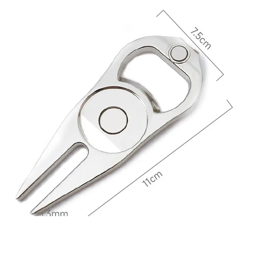 Esta elegante herramienta de acero inoxidable combina un abridor de botellas y una herramienta con punta de precisión para utilidad versátil