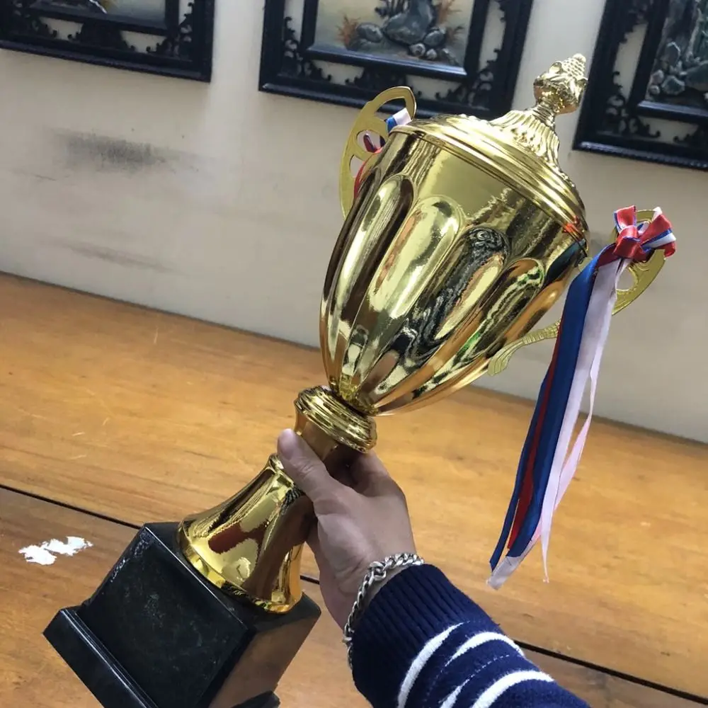 Trofeo personalizable de 29/33/36/41/46/51cm, trofeo de Metal, escultura de plástico, trofeo deportivo, diseño cubierto, copa de recuerdo de premio dorado, 1 ud. - imagen 3