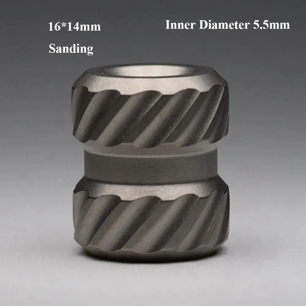 Cuentas ligeras de aleación de titanio para exteriores TC4, varios estilos, cuchillo para acampar, linterna, dispositivos, colgante de cuchillo de cuerda Paracord