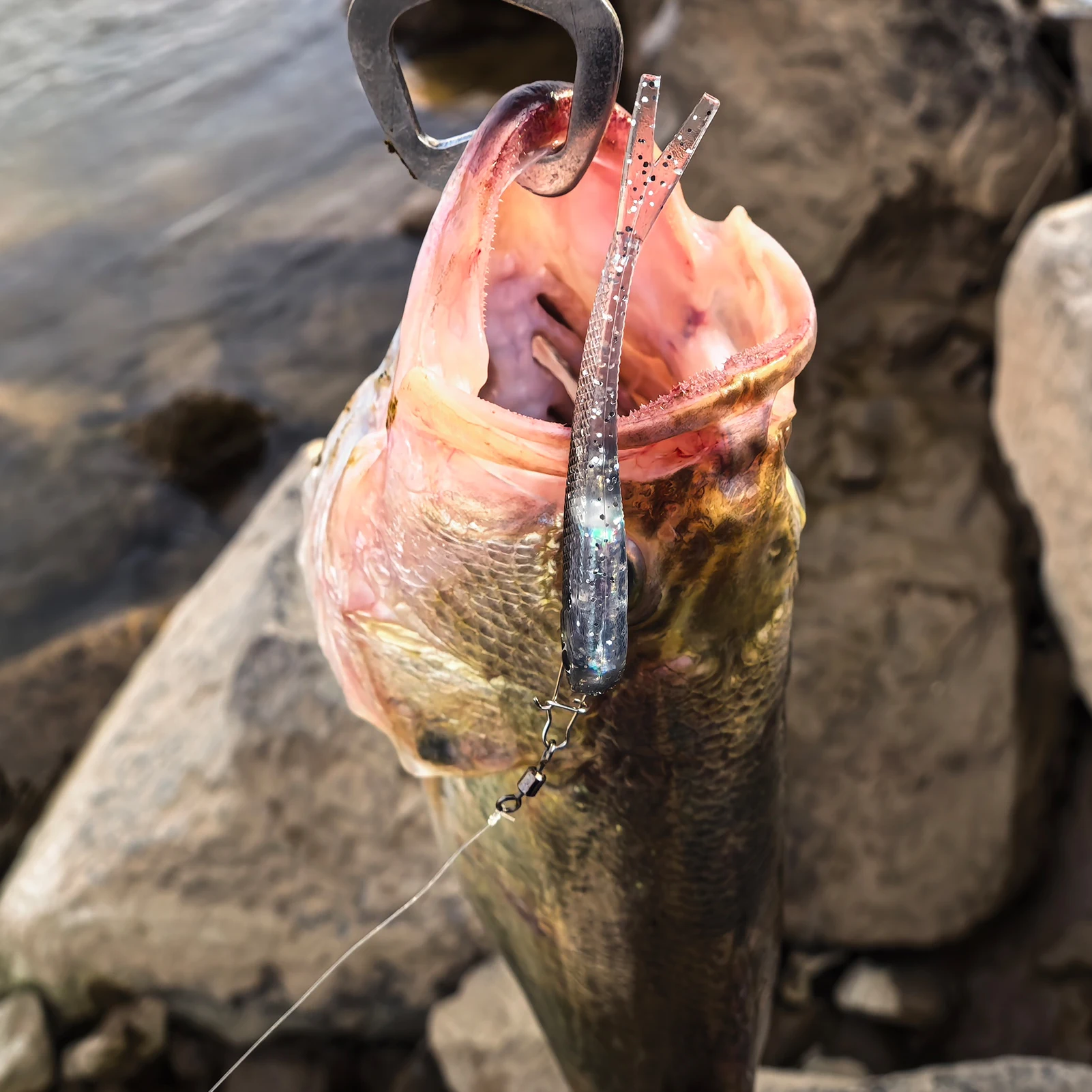 Free Fisher señuelo suave con anzuelo jighead y cola de horquilla - imagen 4