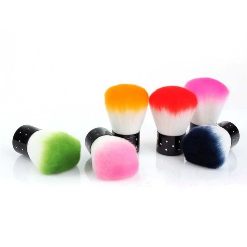 Cepillo limpiador para herramientas de uñas