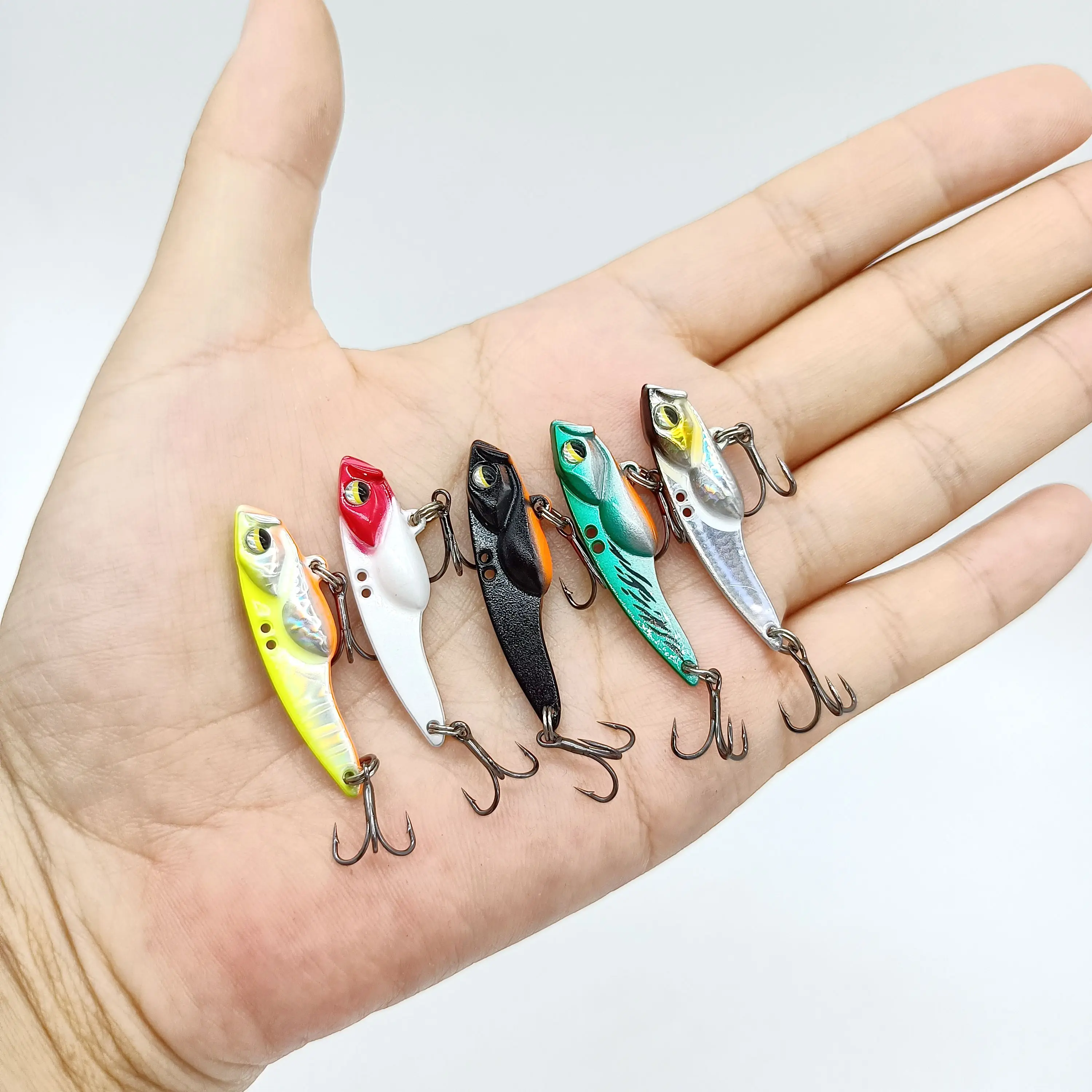 DUODUOYU 1 Uds Metal VIB Jig señuelo de Pesca 3,5g/5g/8g cuchara Artificial Spinner hundimiento Vibetion anzuelos triples aparejos de Pesca - imagen 4