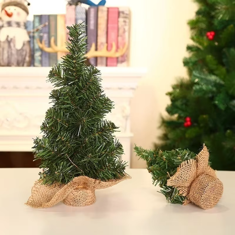 Mini árbol de Navidad nevado de pino para escritorio