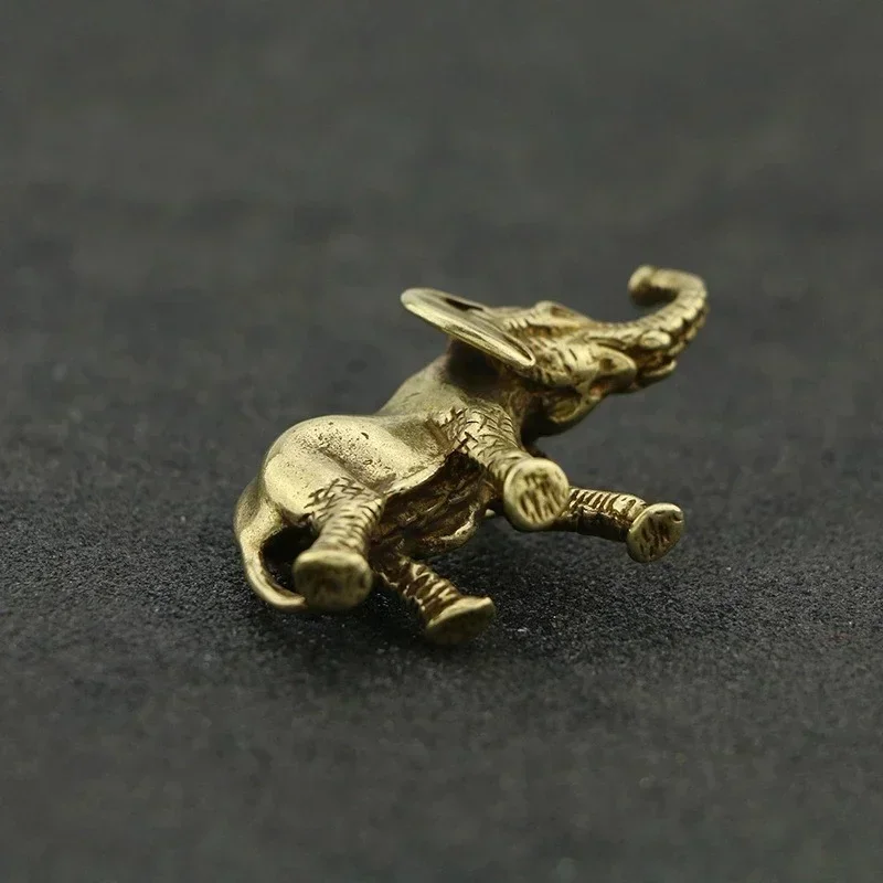 Mini elefante de bronce para oficina, arte del té, mango tallado en bronce, decoración de animales de escritorio para mascotas, decoración de mesa para el hogar, regalo creativo - imagen 4