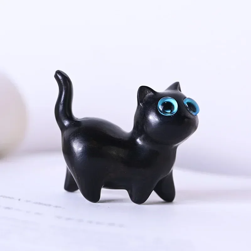 Figuritas en miniatura de gato Kawaii hechas a mano, escultura de sándalo, escultura de gatito, adornos de escritorio, decoración de jardín de hadas para habitación, regalo de cumpleaños - imagen 4