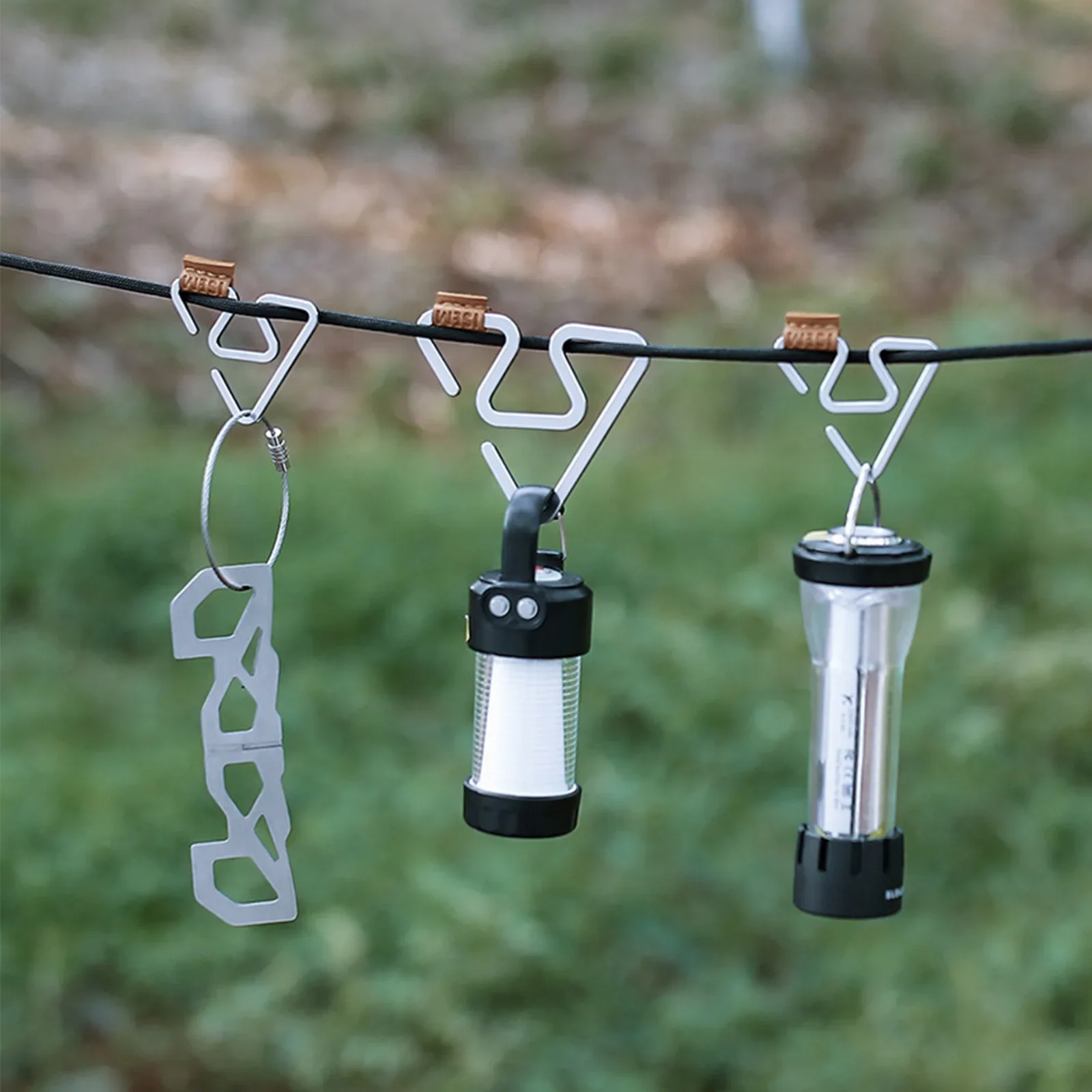 Gancho de almacenamiento multifuncional para acampada, lámpara para tienda, colgador de linterna, soporte fuerte de acero inoxidable, Kit de supervivencia de viaje para exteriores - imagen 4