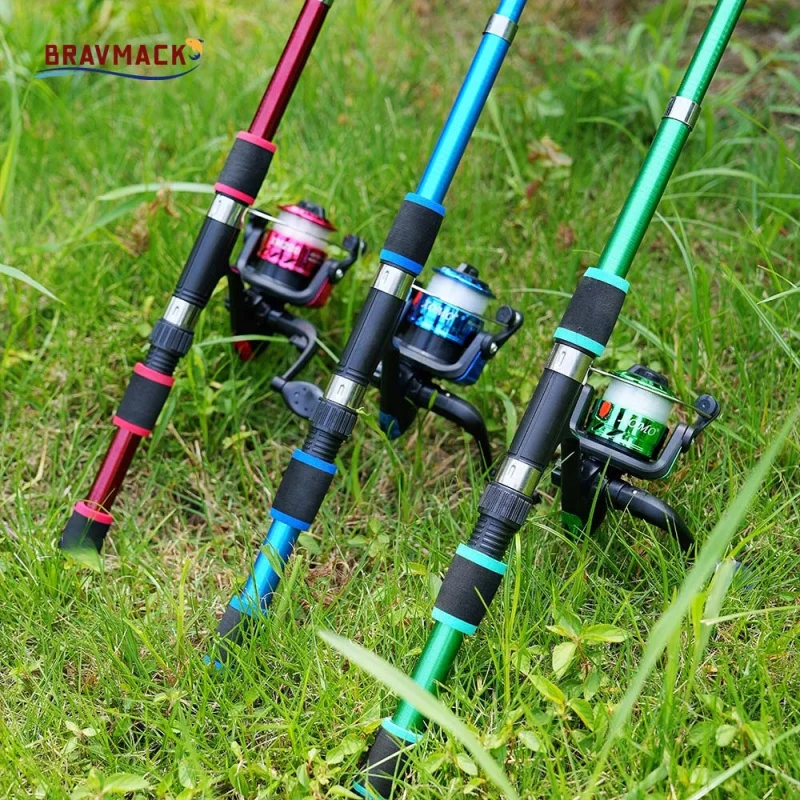 BRAVMACK Kit completo para principiantes, caña de pescar telescópica de 1,8 m/5,9 pies y carrete giratorio combinado con señuelos, anzuelos y bolsa de transporte - - imagen 2