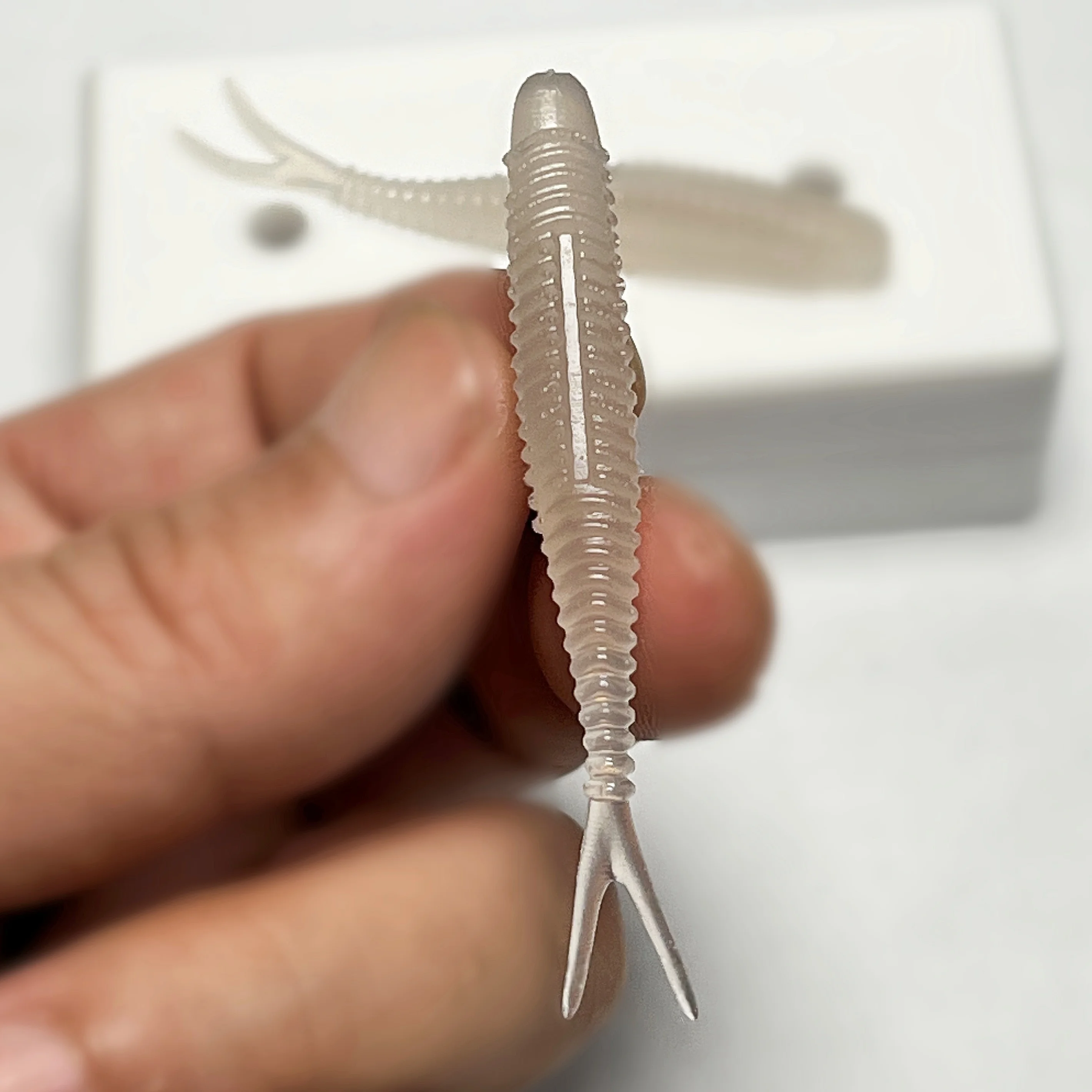 Luretv señuelo cebo suave DIY molde de alta temperatura Sol proceso de moldeo por inyección CNC grabado Forktail 2,5 "2 agujeros - imagen 2