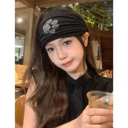 Diadema ancha con diamantes de imitación para mujer, turbante elástico de Color sólido adornado, versátil, moda para actividades al aire libre