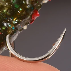Mosca artificial con anzuelos múltiples para agua dulce y salada