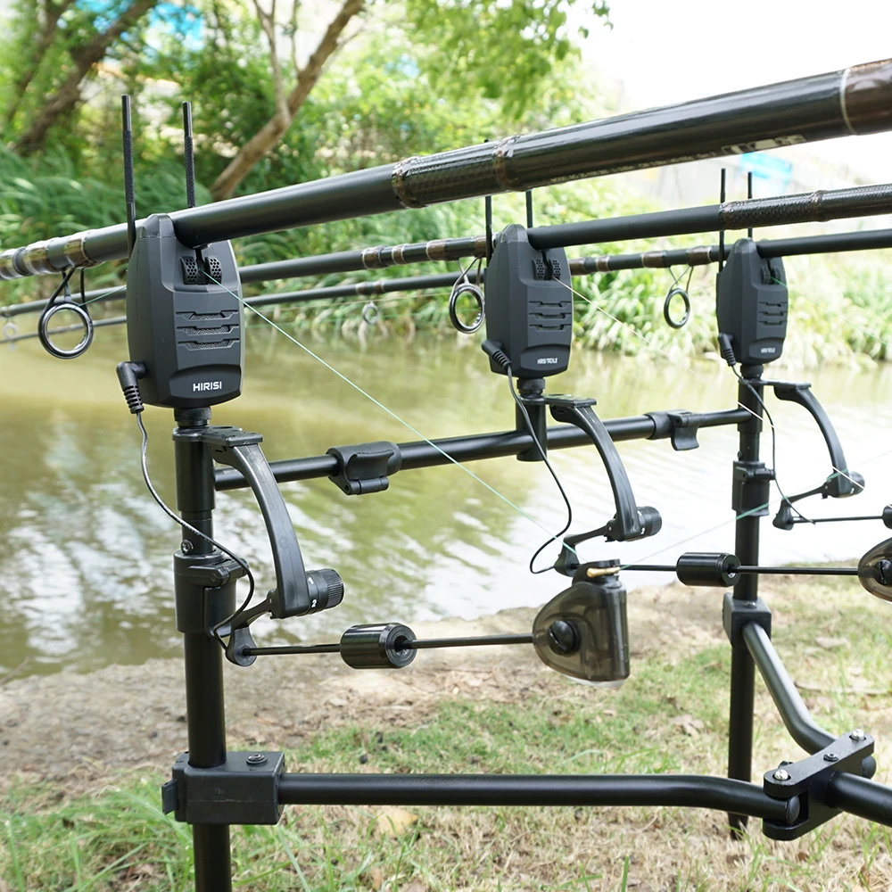 Hirisi 1 + 4 conjunto de alarma de pesca de carpa sonidos y LED alarma Indicador de picadura de pesca inalámbrico electrónico con barra de oreja de enganche B1228 - imagen 2